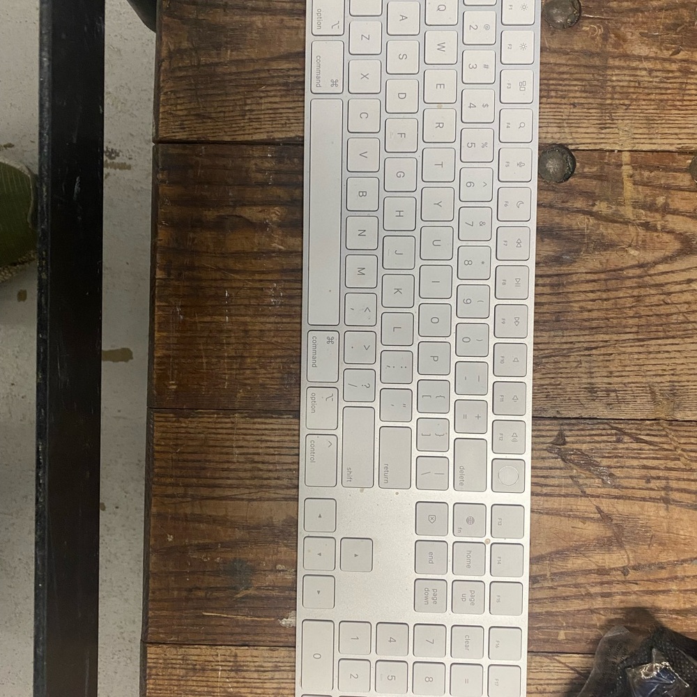 Apple Silver Wireless Keyboard